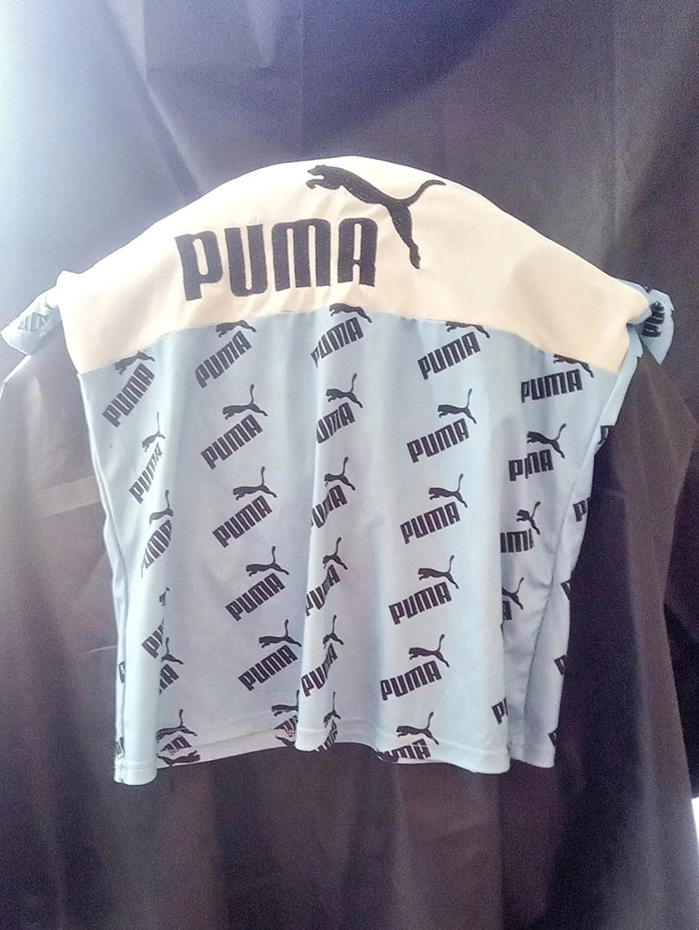 PUMA Logo Print Short Sleeve Top in White & Blue Like New